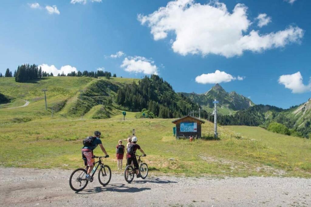 Le Relai S31 - Grand Et Lumineux Studio Avec Coin Montagne 4-6 Pers, Tout Equipe, Avec Wifi, A 30M Des Pistes Avec Un Grand Balcon, Draps Non Compris Saint-Jean-dʼAulps Екстериор снимка